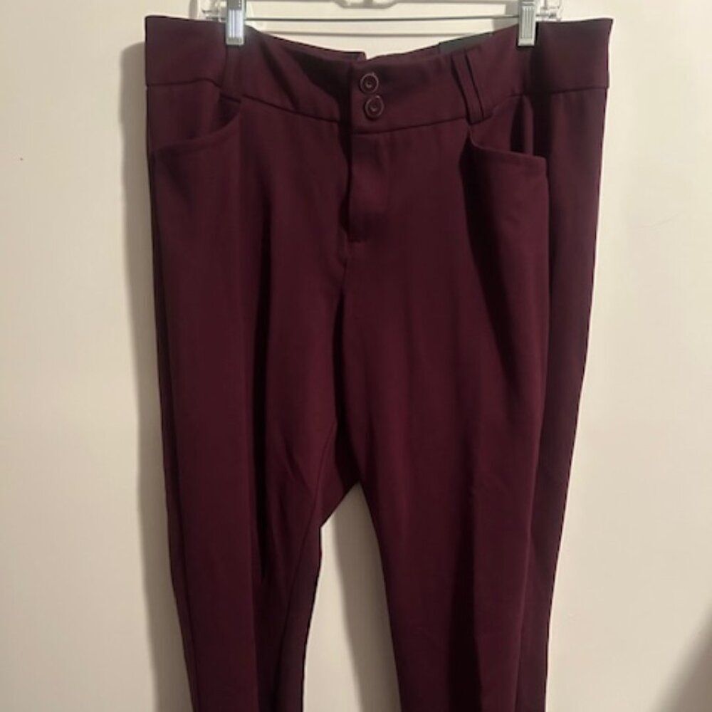 Studio by Torrid Signature Ponte stretch Burgundy high rise Trouser, size 20R